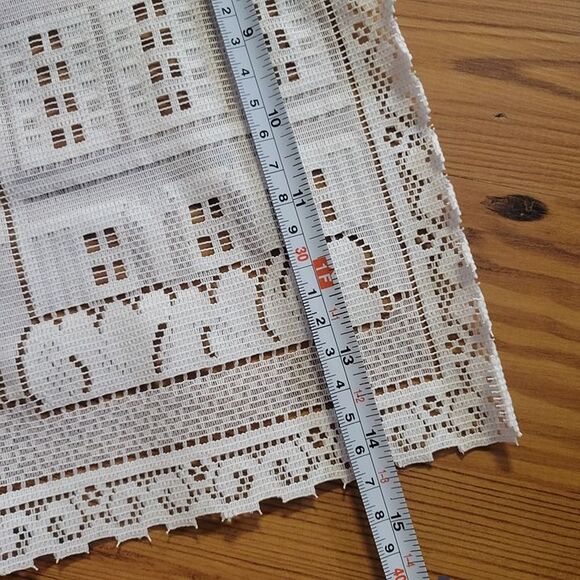 VTG Great Bay Lace Co Runner Liechtenstein Made - Rainbow Row - Picture 10 of 10